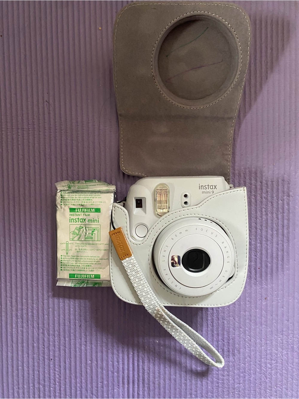 Fujifilm Instax Mini 9 Instant Camera in Smoky Gray with Case